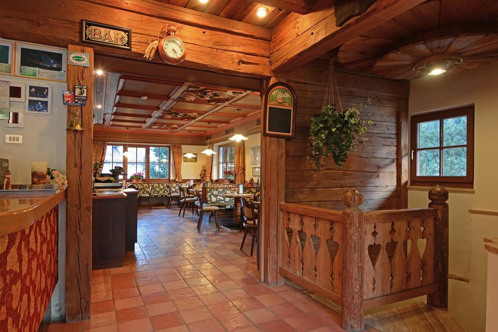 Hotel Dolomites Inn 까나제이 외부 사진