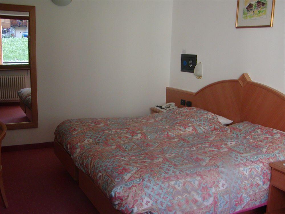 Hotel Dolomites Inn 까나제이 외부 사진