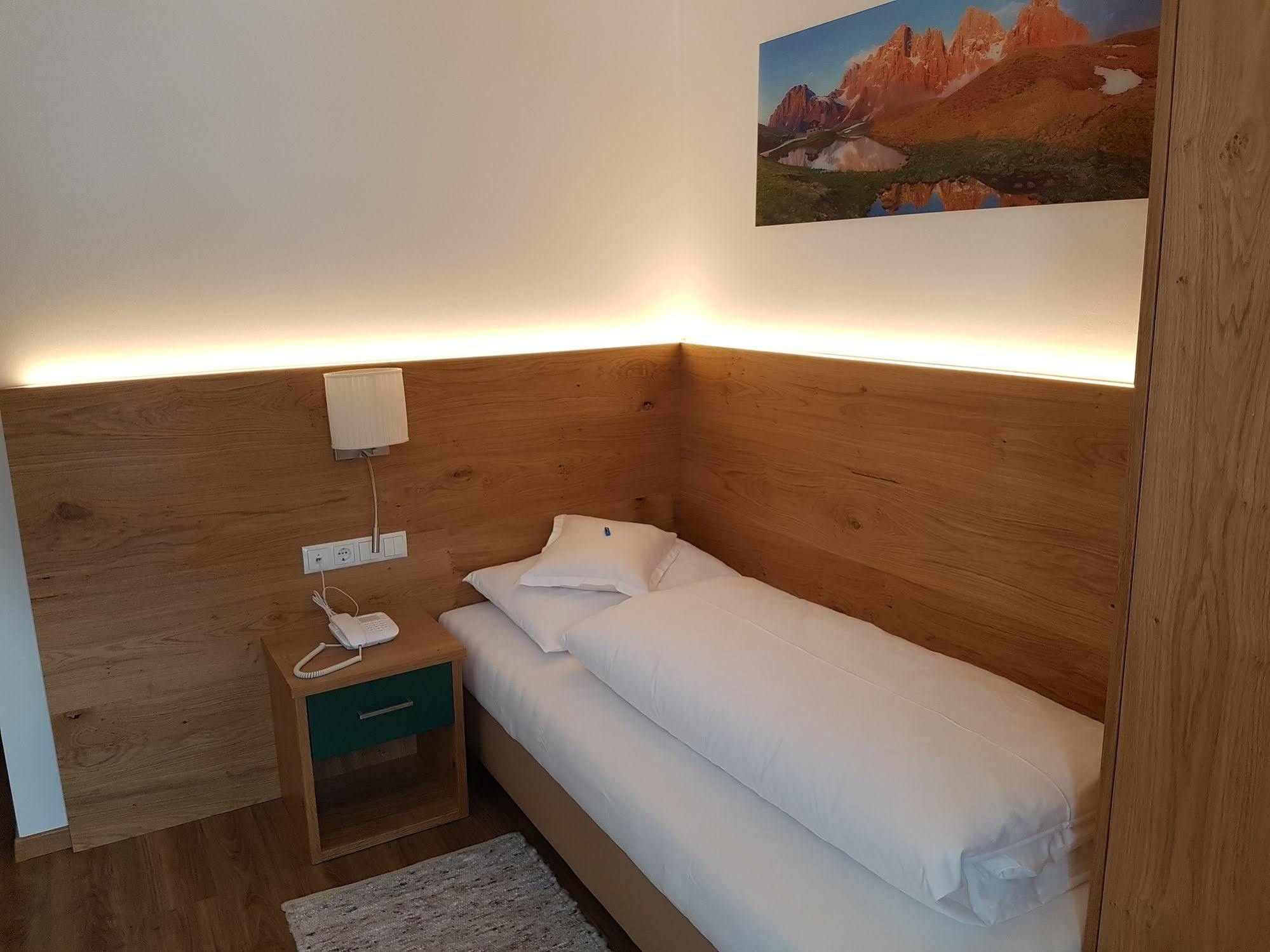 Hotel Dolomites Inn 까나제이 외부 사진