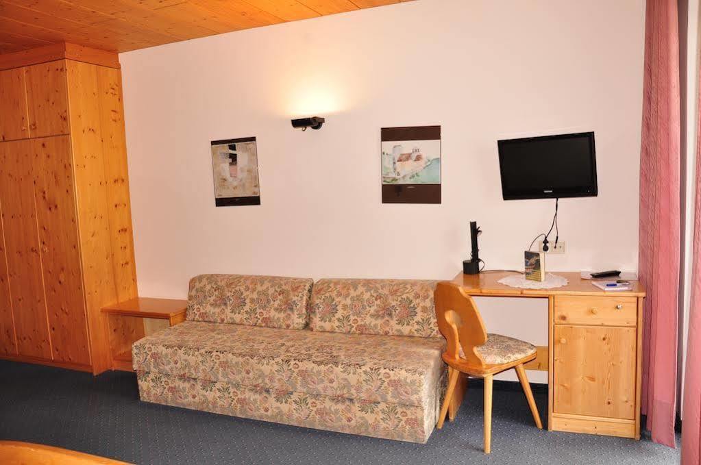 Hotel Dolomites Inn 까나제이 외부 사진
